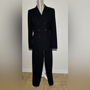 Casual Corner black pant suit size 6